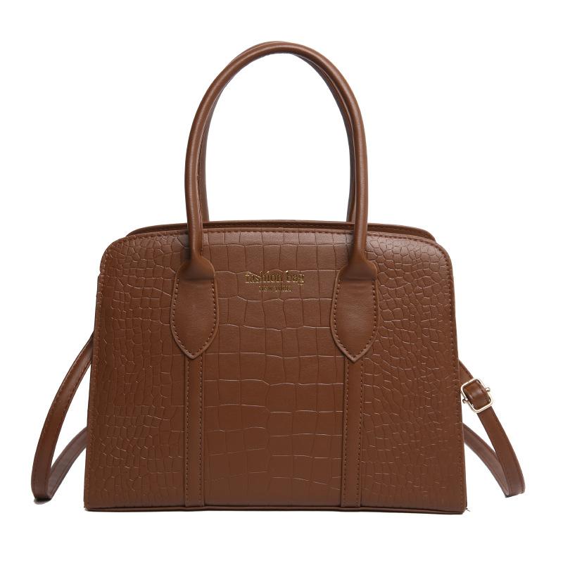 Retro texture bag women s new tote bag largecapacity commuter portable shoulder messenger bag коричневий
Retro texture bag women s new tote bag largecapacity commuter portable shoulder messenger bag коричневий
