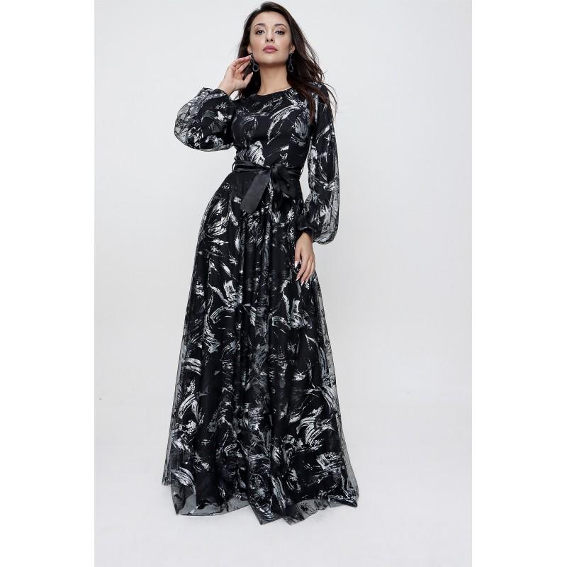 Длинное платье из тюля с подкладкой и поясом на талии
Длинное платье из тюля с подкладкой и поясом на талии