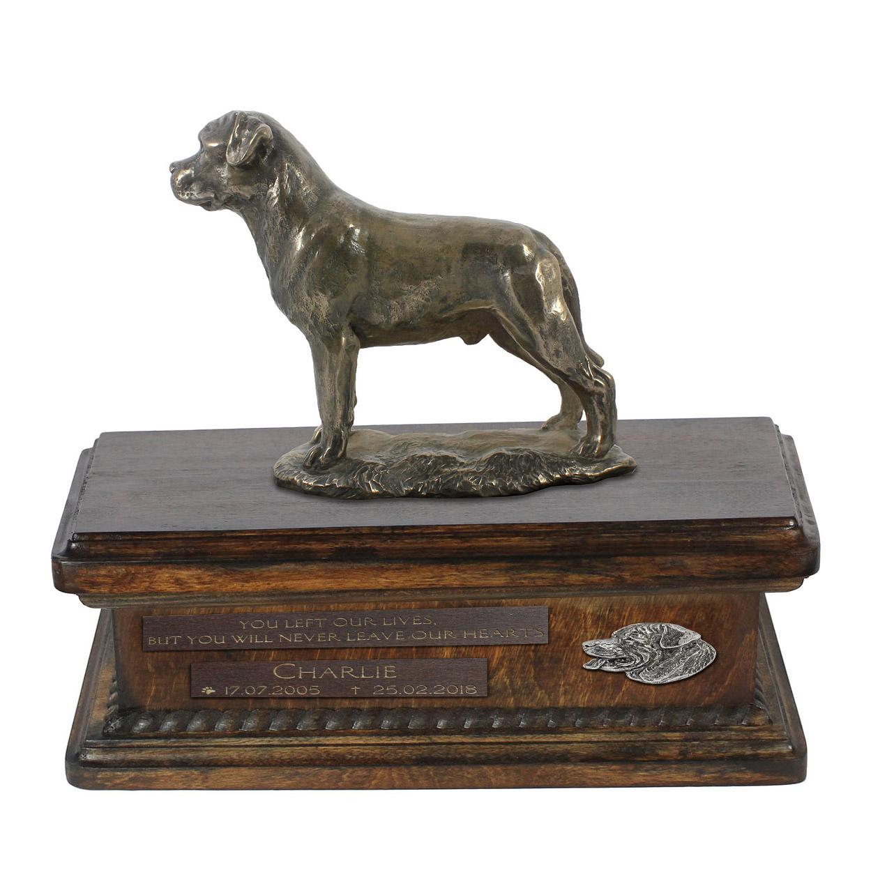 Rottweiler, Rott, Rottie V - urn for dog ashes, personalized urn with a statue, wooden urn with a dog by Art-Dog brand коричневий
Rottweiler, Rott, Rottie V - urn for dog ashes, personalized urn with a statue, wooden urn with a dog by Art-Dog brand коричневий
