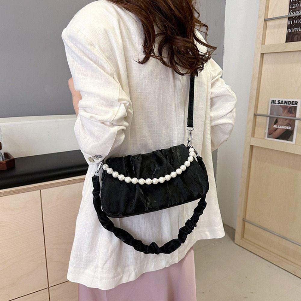 Folds Handbag Clouds Armpit Bag Simple Crossbody Bag
Folds Handbag Clouds Armpit Bag Simple Crossbody Bag