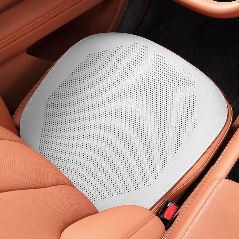 Tank 300/5004/400 Universal Four Seasons Car Seat Cushion and Cover
Tank 300/5004/400 Universal Four Seasons Car Seat Cushion and Cover