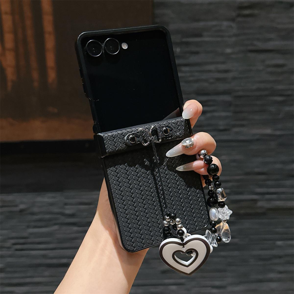 Bead Wrist Strap Leather Phone Case for Samsung Galaxy Z Flip 7 6 5 4 3 Flip7 FE Flip6 Flip5 Flip4 Hard Shell Shockproof Cover Galaxy Z Flip5
Bead Wrist Strap Leather Phone Case for Samsung Galaxy Z Flip 7 6 5 4 3 Flip7 FE Flip6 Flip5 Flip4 Hard Shell Shockproof Cover Galaxy Z Flip5