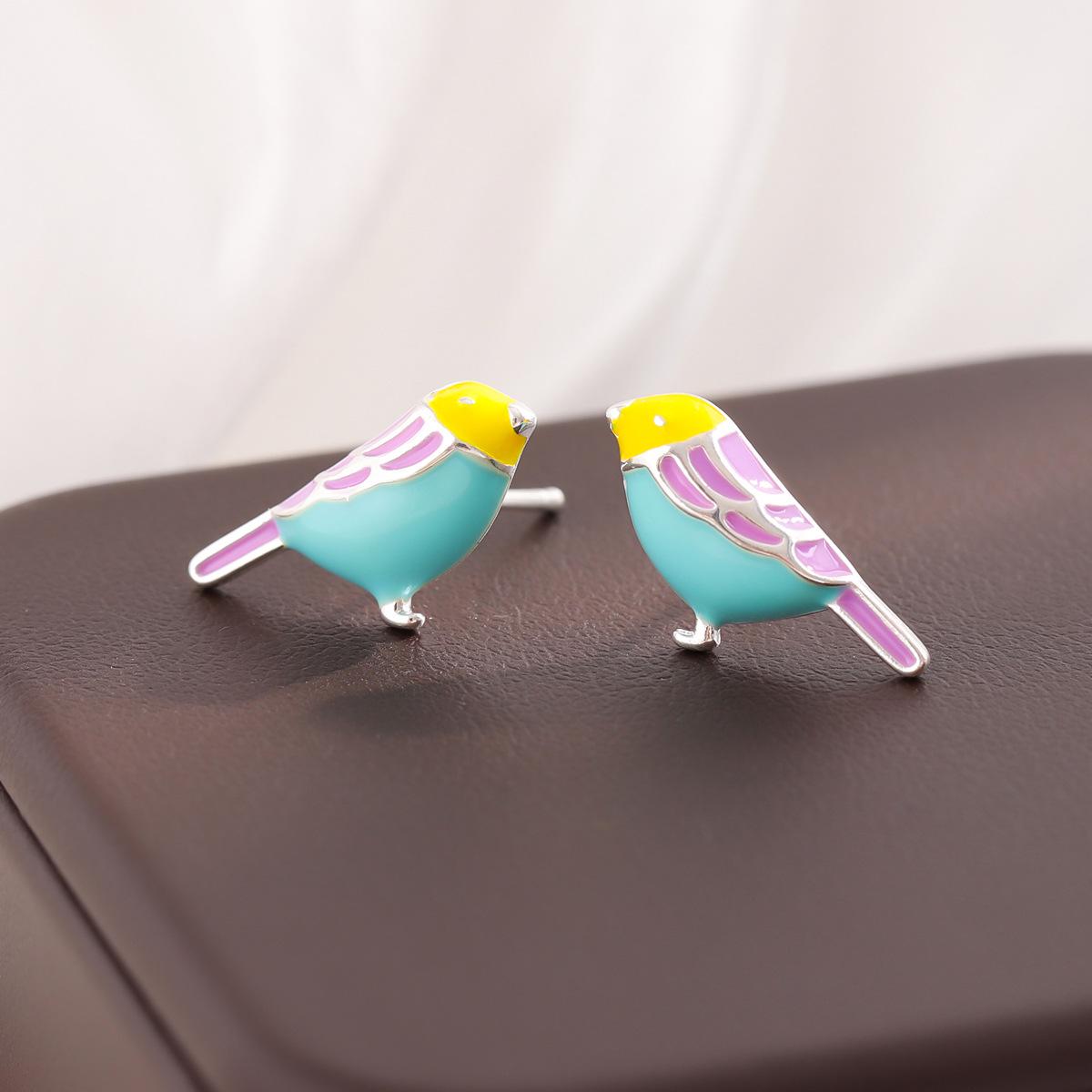 Korean Style Colorful Bird Epoxy Stud Earrings - Cute Animal Design for Women серебряный
Korean Style Colorful Bird Epoxy Stud Earrings - Cute Animal Design for Women серебряный