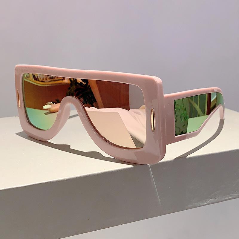Oversized Luxury Brand Designer Vintage Flat Top One Piece Sunglasses Women For Men Sun Glasses Trendy Punk Popular Mirror Shade
Oversized Luxury Brand Designer Vintage Flat Top One Piece Sunglasses Women For Men Sun Glasses Trendy Punk Popular Mirror Shade