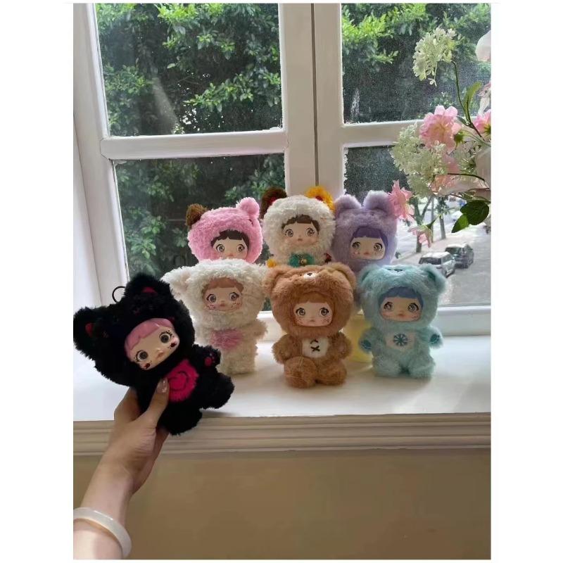 Blind Box Nommi Loveliness Never Ends Series Vinyl Mystery Box Cute Plush Doll Action Figure Bag Pack Pendant Surprise Toy Gift
Blind Box Nommi Loveliness Never Ends Series Vinyl Mystery Box Cute Plush Doll Action Figure Bag Pack Pendant Surprise Toy Gift