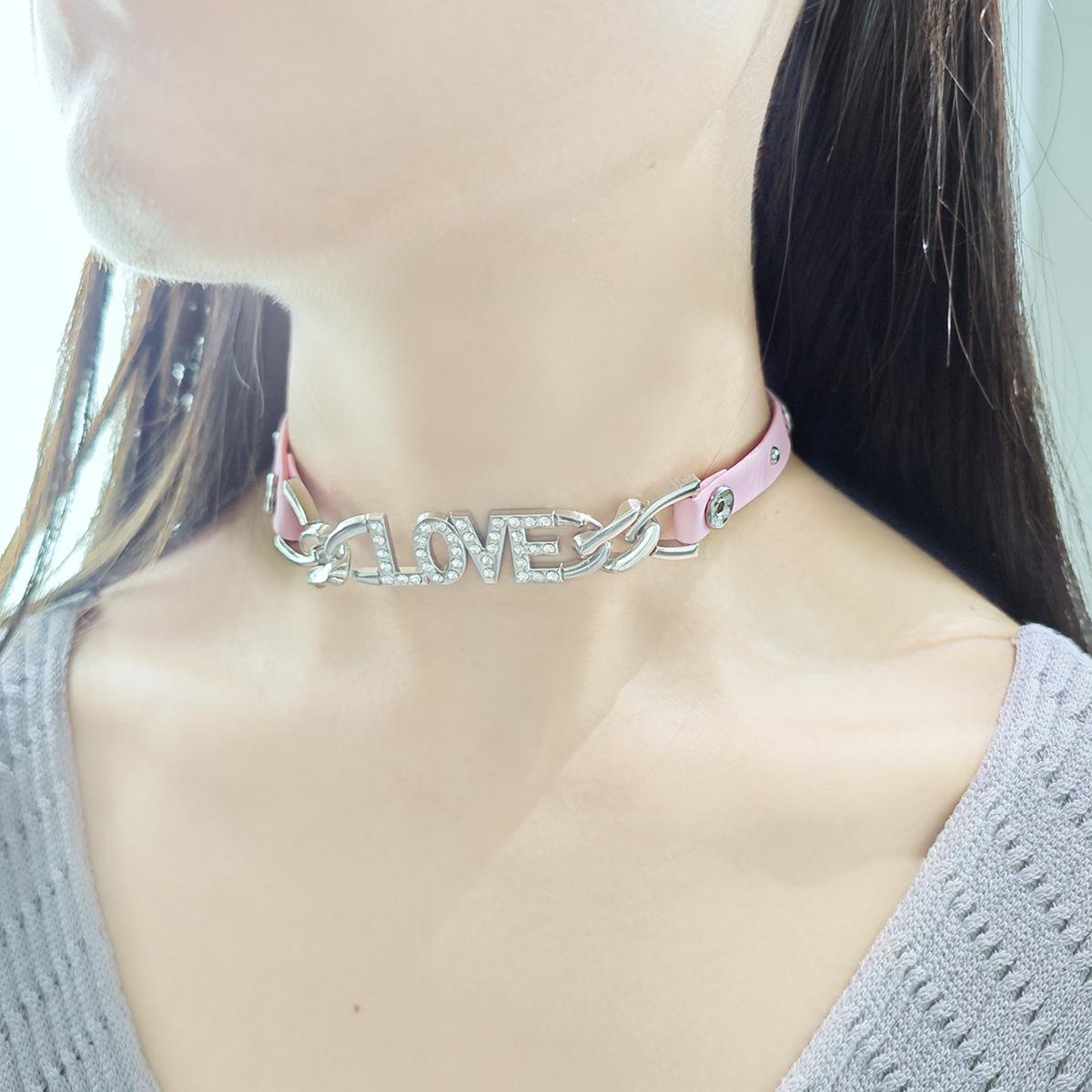 Трансграничный милый крутой панк геометрический круглый пентаграмма буква ключичный чокер со стразами
Трансграничный милый крутой панк геометрический круглый пентаграмма буква ключичный чокер со стразами