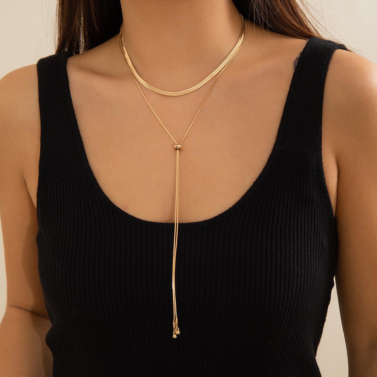 Simple jewelry long snake bone chain neck chain necklace niche winding wear double necklace
Simple jewelry long snake bone chain neck chain necklace niche winding wear double necklace