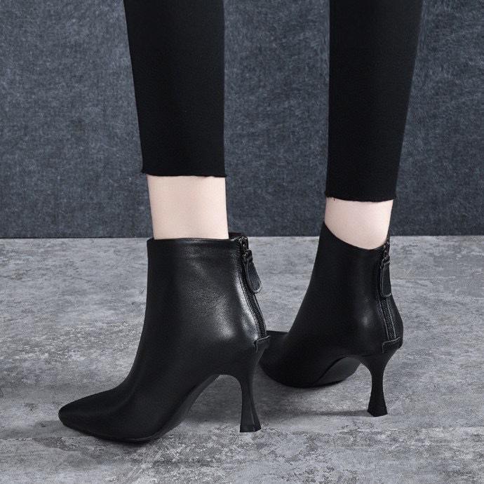 2023 Autumn Women s Pointed Toe Stiletto Ankle Boots - Nude Cowhide Leather with Back Zipper 39
2023 Autumn Women s Pointed Toe Stiletto Ankle Boots - Nude Cowhide Leather with Back Zipper 39