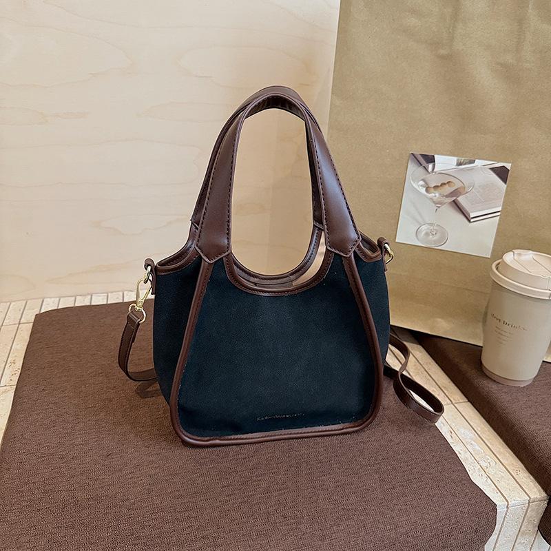 Популярная высококлассная сумка большой вместимости, новая односекционная модная сумка для поездок на работу, сумка подмышку. чёрный
Популярная высококлассная сумка большой вместимости, новая односекционная модная сумка для поездок на работу, сумка подмышку. чёрный