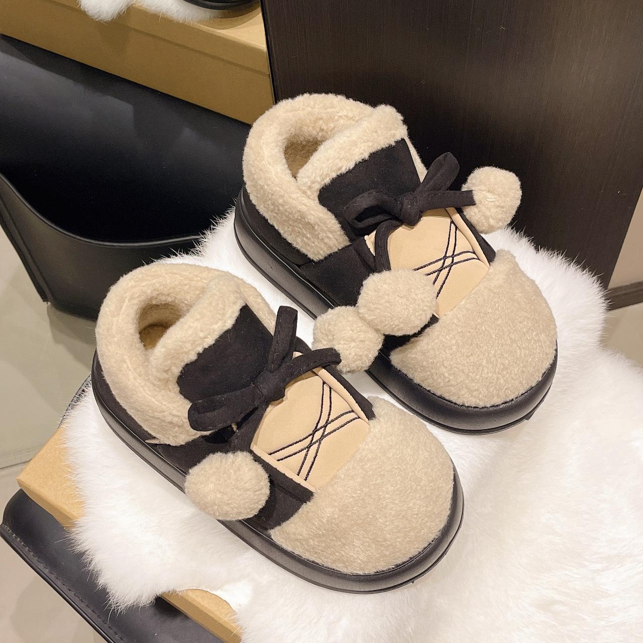 Cute cartoon hairball snow boots women s new winter wear thick-soled warm piled thickened cotton shoes home cotton boots 40-41 чорний
Cute cartoon hairball snow boots women s new winter wear thick-soled warm piled thickened cotton shoes home cotton boots 40-41 чорний