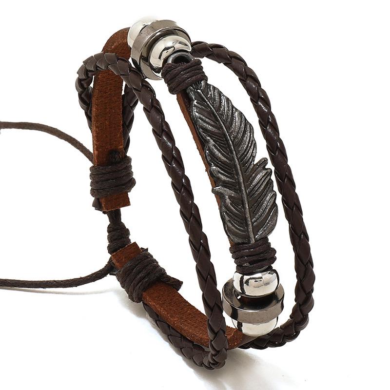 Trendy Unisex Feather Beaded Leather Bracelet – Simple Alloy Design коричневий
Trendy Unisex Feather Beaded Leather Bracelet – Simple Alloy Design коричневий