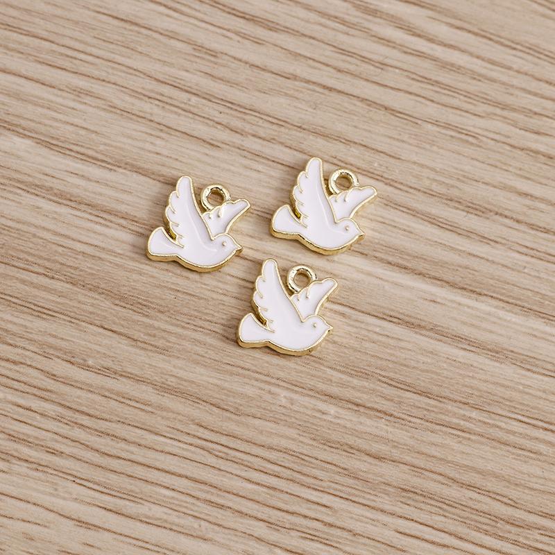 10pcs 13*11mm 4 Color Peace Dove Charms for Jewelry DIY Enamel Pigeon Bird Charms Necklaces Pendants Earrings Accessories Making белый
10pcs 13*11mm 4 Color Peace Dove Charms for Jewelry DIY Enamel Pigeon Bird Charms Necklaces Pendants Earrings Accessories Making белый
