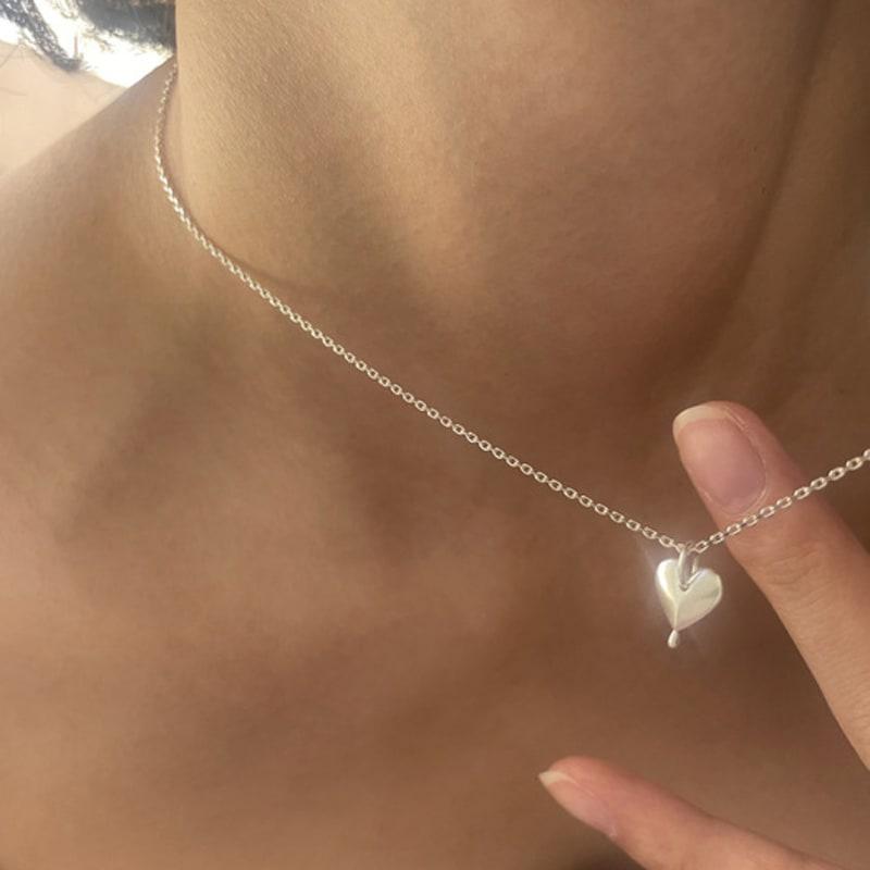 ANOTHER CELL dicentra pendant Chain length 50cm
ANOTHER CELL dicentra pendant Chain length 50cm