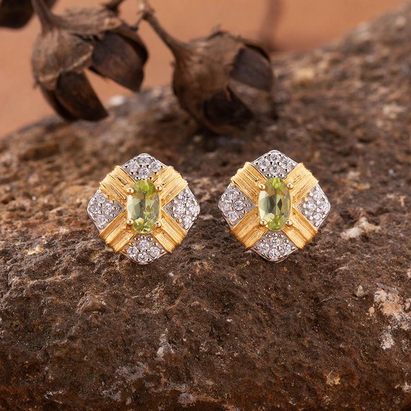 Natural Sapphire Tanzanite Garnet Topaz Color Treasure Earrings Women S S925 Sterling Silver Color Separation Light Luxury Premium Sense
Natural Sapphire Tanzanite Garnet Topaz Color Treasure Earrings Women S S925 Sterling Silver Color Separation Light Luxury Premium Sense