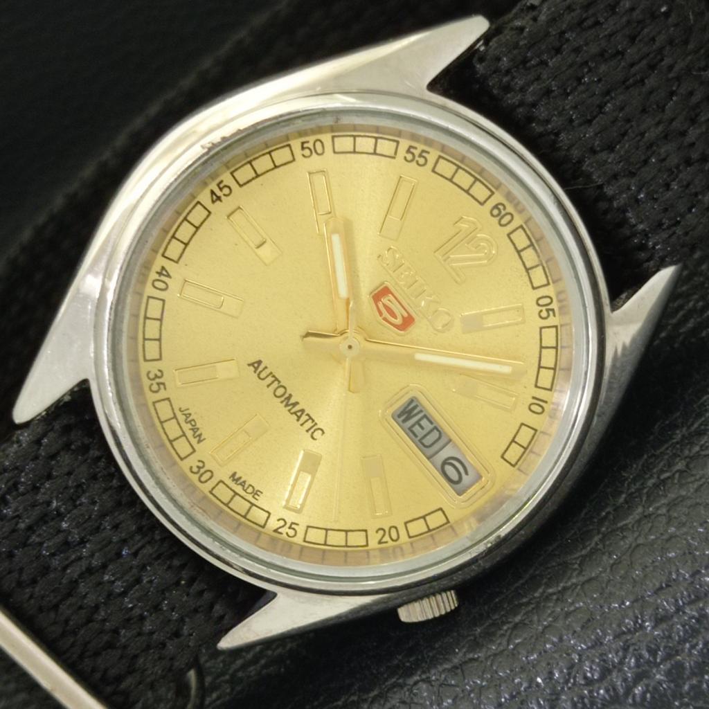 Б/У винтажные мужские часы SEIKO 5 AUTOMATIC JAPAN с золотистым циферблатом a434962-2 R122-a434962
Б/У винтажные мужские часы SEIKO 5 AUTOMATIC JAPAN с золотистым циферблатом a434962-2 R122-a434962