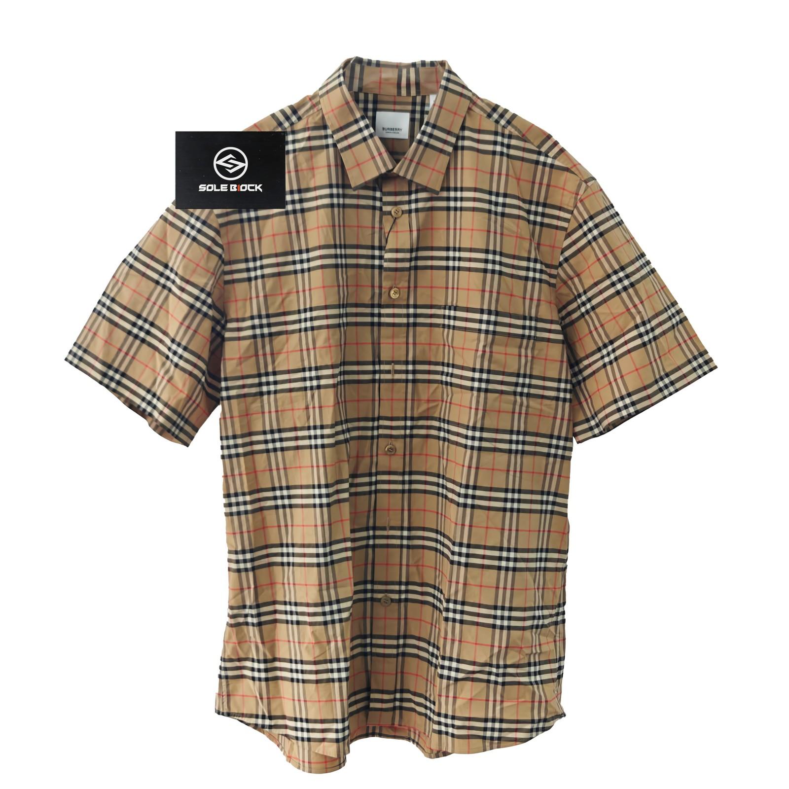 Burberry Класичний картатий візерунок Короткорукавні сорочки Чоловічі Хакі L
Burberry Класичний картатий візерунок Короткорукавні сорочки Чоловічі Хакі L
