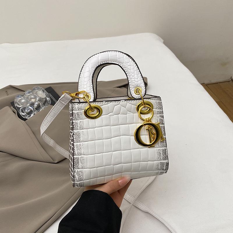 Новая высококлассная легкая роскошная сумка Himalayan, портативная, на плечо, женская белый
Новая высококлассная легкая роскошная сумка Himalayan, портативная, на плечо, женская белый