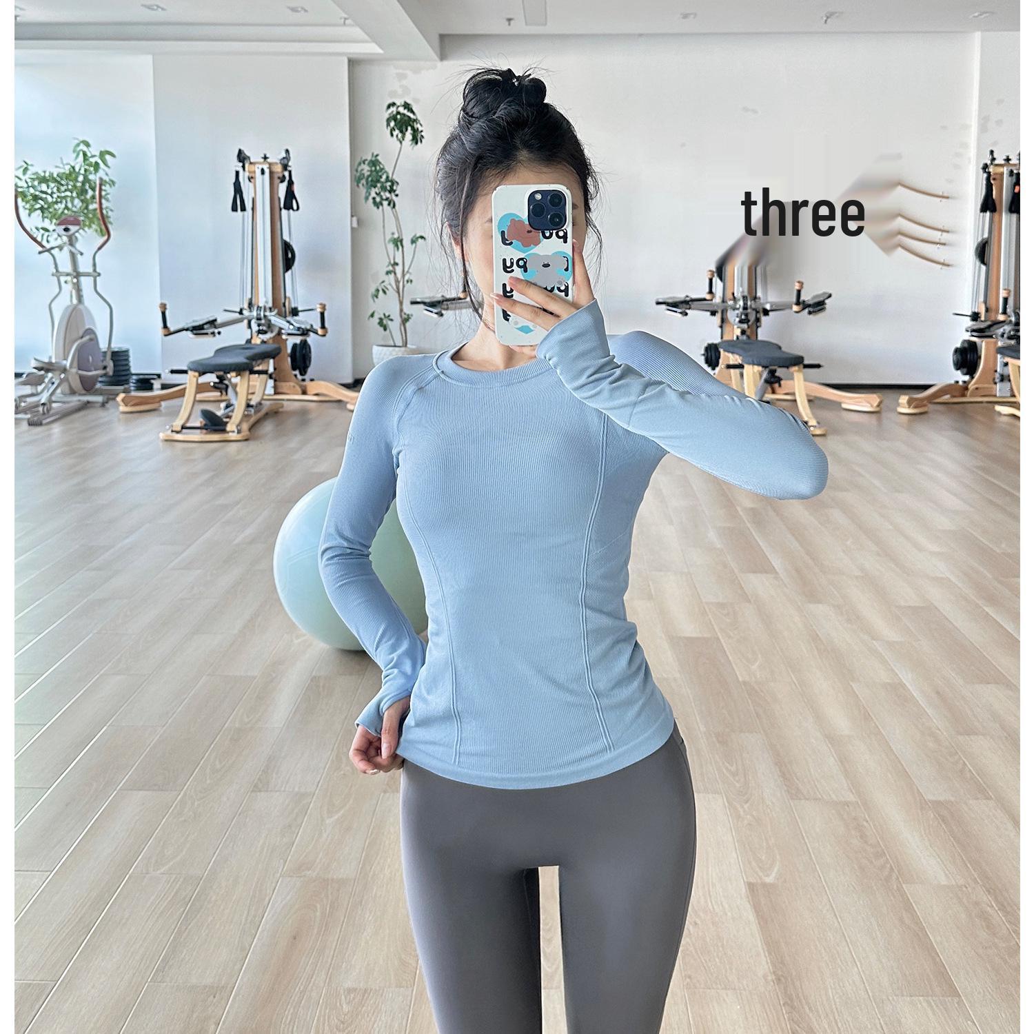Breathable Long Sleeve Slim-Fit Yoga Top - Quick Dry, Round Neck, Perfect for Outdoor Fitness Large
Breathable Long Sleeve Slim-Fit Yoga Top - Quick Dry, Round Neck, Perfect for Outdoor Fitness Large