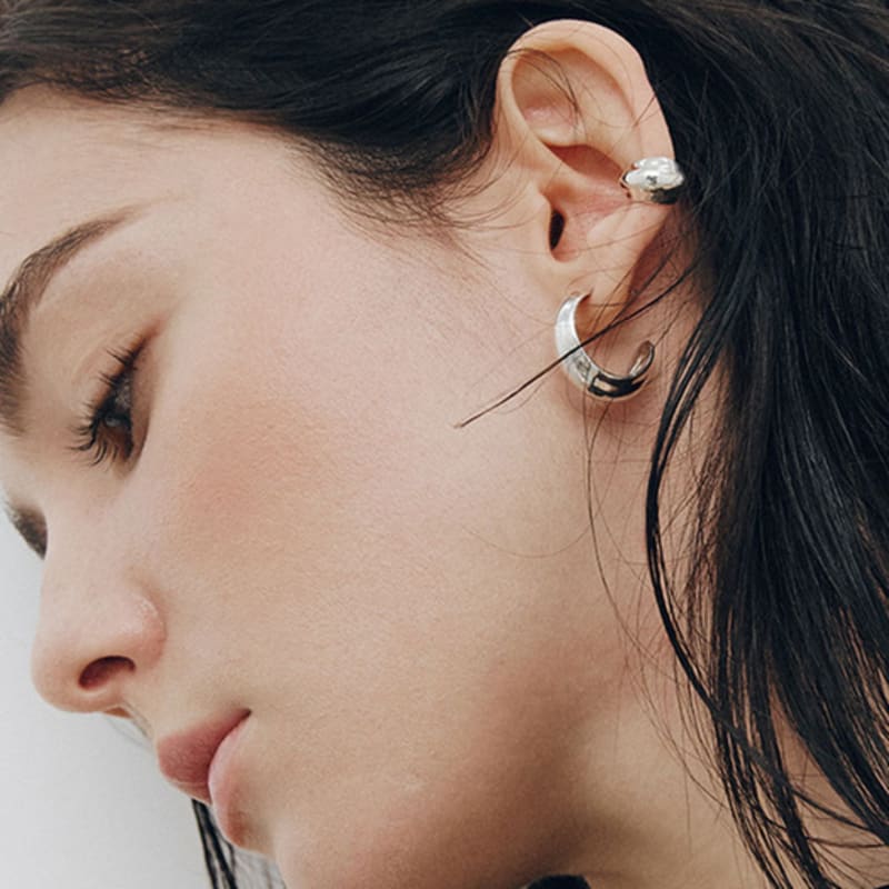 LUMIAH QUIET EARRINGS SILVER
LUMIAH QUIET EARRINGS SILVER