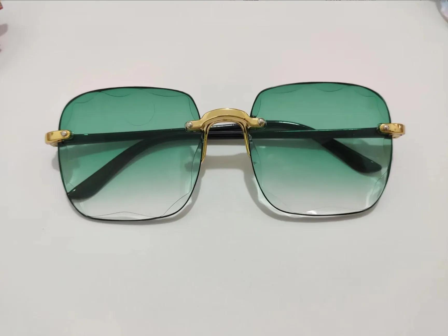 Классические винтажные квадратные солнцезащитные очки женские градиентные зеркальные безободковые солнцезащитные очки женские ретро модные безободковые солнцезащитные очки женские
Классические винтажные квадратные солнцезащитные очки женские градиентные зеркальные безободковые солнцезащитные очки женские ретро модные безободковые солнцезащитные очки женские