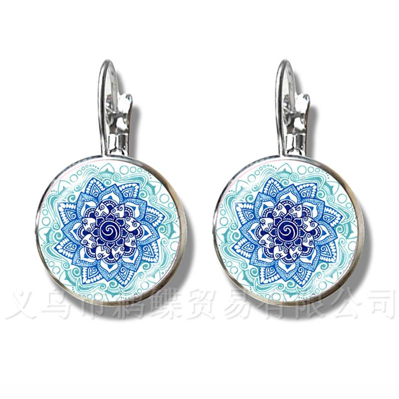 Vintage Flower Of Life Earrings Mandala Elegant And Complex Pattern Silver Plated Stud Earrings Round Glass Women Cabochon
Vintage Flower Of Life Earrings Mandala Elegant And Complex Pattern Silver Plated Stud Earrings Round Glass Women Cabochon