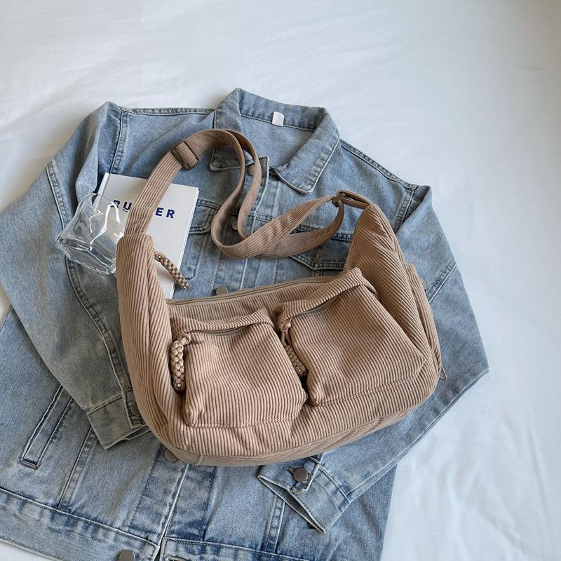 Вместительная наплечная сумка-мессенджер женская популярная зимняя новая повседневная модная сумка-тоут простая для поездок на работу корейская версия сумка подмышку хаки
Вместительная наплечная сумка-мессенджер женская популярная зимняя новая повседневная модная сумка-тоут простая для поездок на работу корейская версия сумка подмышку хаки