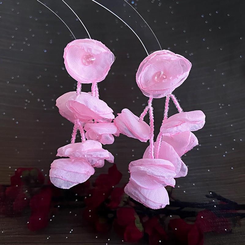 Элегантные серьги-кисточки с жемчугом - гламурная белая роскошь для женщин
Элегантные серьги-кисточки с жемчугом - гламурная белая роскошь для женщин