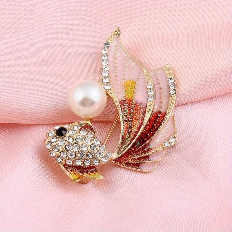 Vintage Goldfish Brooch Colourful Rhinestone Gradient Tail Goldfish Animal Brooch Female Suit Cardigan Pin Decoration
Vintage Goldfish Brooch Colourful Rhinestone Gradient Tail Goldfish Animal Brooch Female Suit Cardigan Pin Decoration