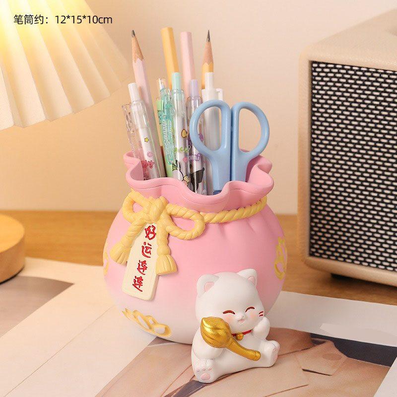 1pcs Lucky Cat Pen Holder Cute Healing Small Ornament Living Room Desk Decoration
1pcs Lucky Cat Pen Holder Cute Healing Small Ornament Living Room Desk Decoration