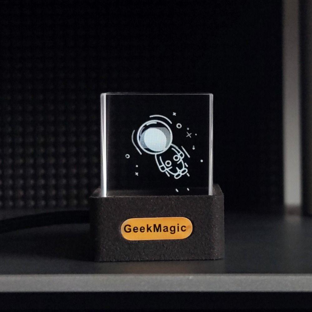 з GIF-анімаціями Альбом GeekMagic GIFTV Smart Weather Station Crystal Cube Photo Display білий
з GIF-анімаціями Альбом GeekMagic GIFTV Smart Weather Station Crystal Cube Photo Display білий