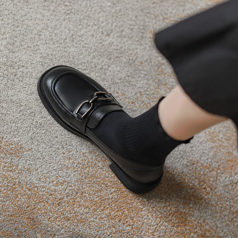 Черные маленькие кожаные туфли женские в британском стиле лоферы на одной педали 2025 новые популярные весенне-осенние балетки французские одинарные туфли 40 чёрный
Черные маленькие кожаные туфли женские в британском стиле лоферы на одной педали 2025 новые популярные весенне-осенние балетки французские одинарные туфли 40 чёрный
