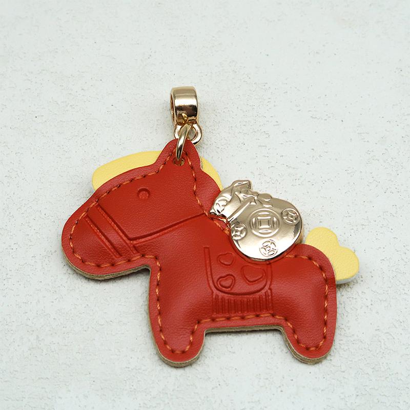 2025 Кожаный брелок для ключей ручной работы, Изысканный, Простой и Персонализированный брелок-подвеска для пары
2025 Кожаный брелок для ключей ручной работы, Изысканный, Простой и Персонализированный брелок-подвеска для пары