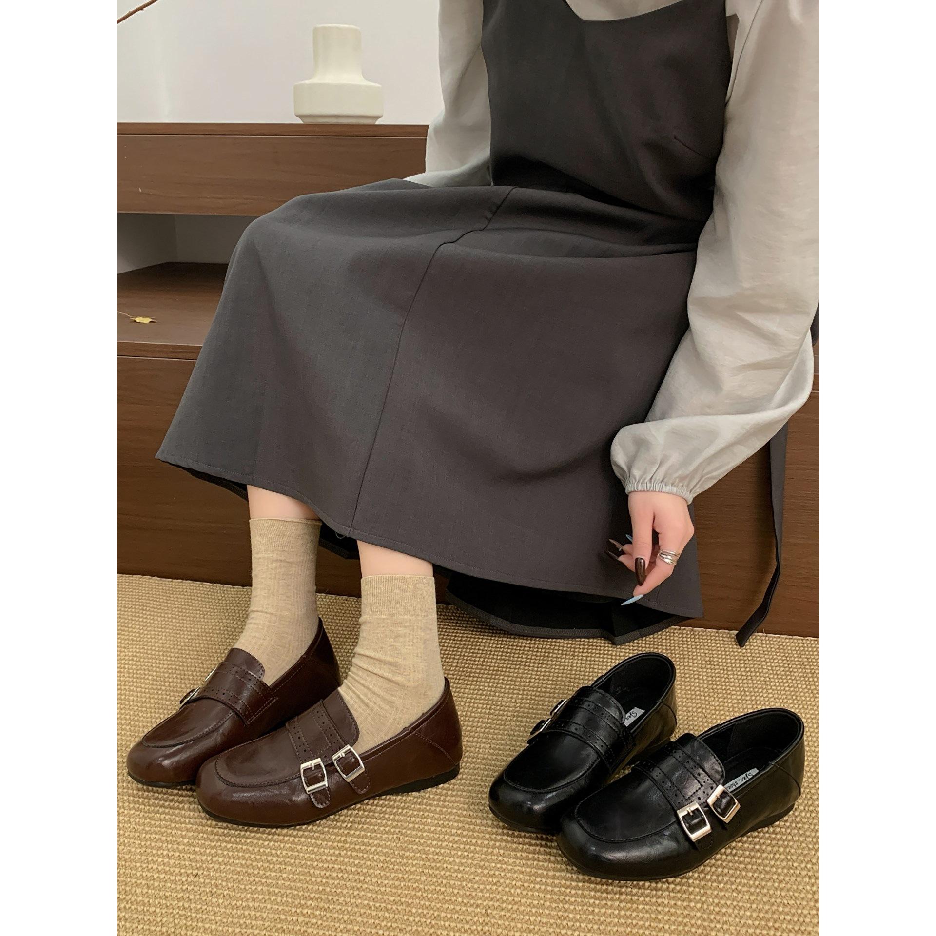 Wang Fan retro heightening platform small leather shoes 2025 spring and autumn small man with skirt loafer single shoes 40 коричневий
Wang Fan retro heightening platform small leather shoes 2025 spring and autumn small man with skirt loafer single shoes 40 коричневий
