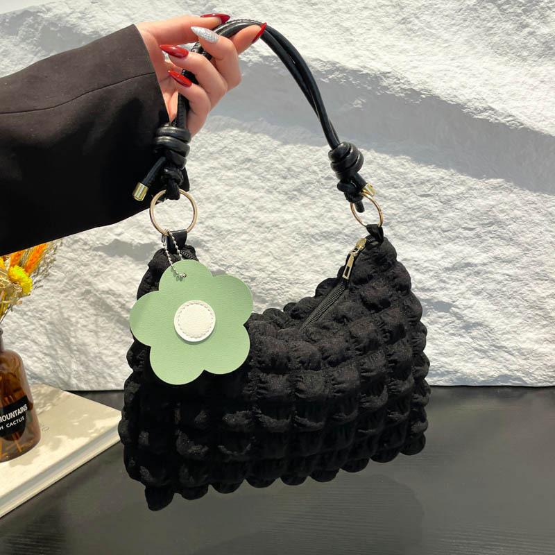 Fashion Korean version of fresh pleated armpit bag women s new large-capacity versatile cute design shoulder bag чорний
Fashion Korean version of fresh pleated armpit bag women s new large-capacity versatile cute design shoulder bag чорний