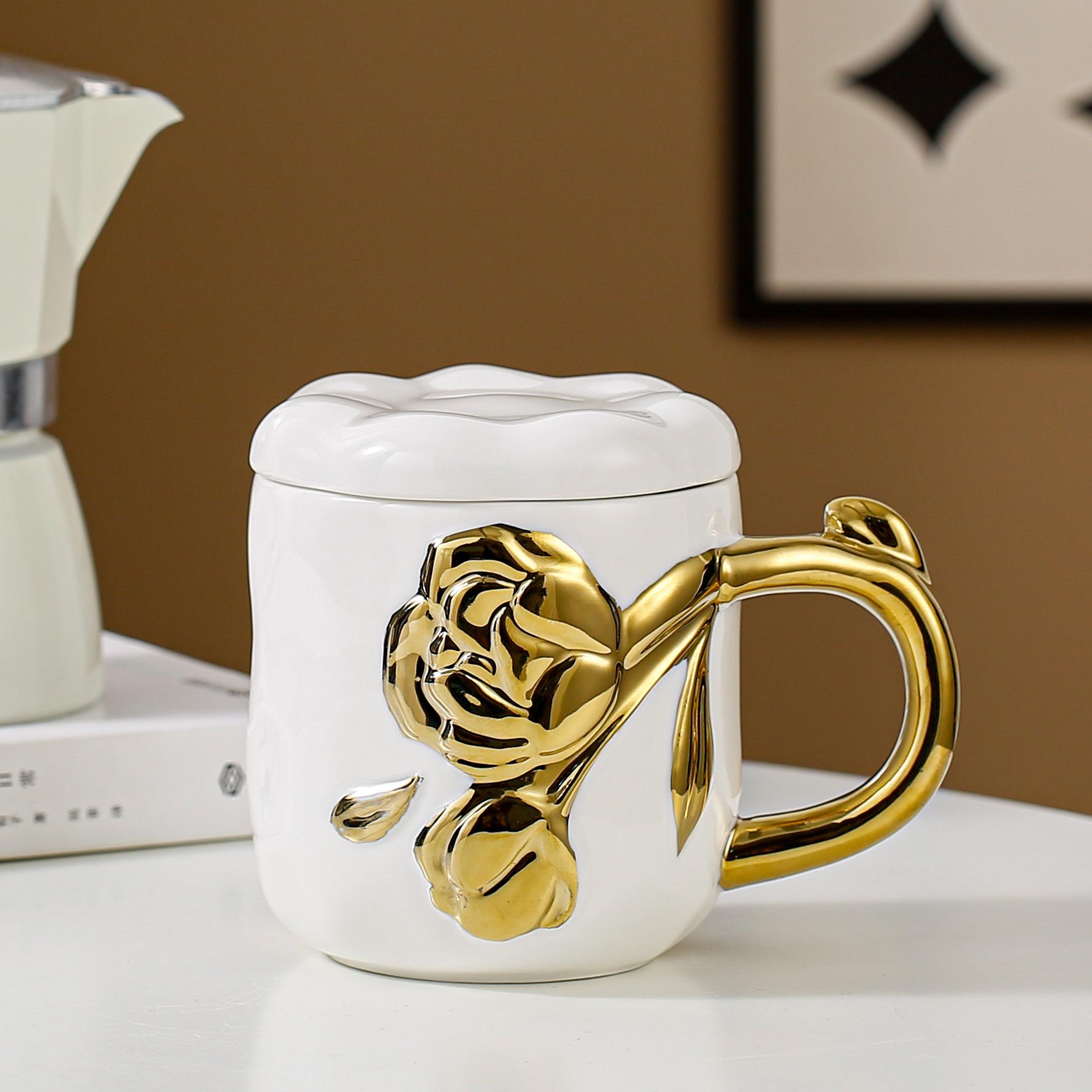 Ins Light Luxury Gold Plated Handle Office Couple Ceramic Mug Small Flowers with Lid Cup Event Gift 450ML
Ins Light Luxury Gold Plated Handle Office Couple Ceramic Mug Small Flowers with Lid Cup Event Gift 450ML