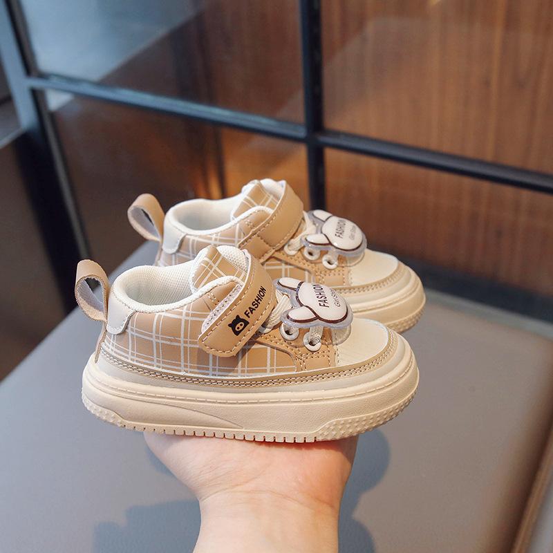 Children s sports shoes Korean version of spring and autumn new children s foreign style board shoes soft sole children s Internet celebrity casual s 22
Children s sports shoes Korean version of spring and autumn new children s foreign style board shoes soft sole children s Internet celebrity casual s 22
