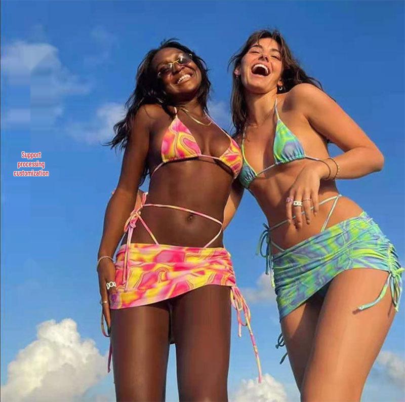 2024 Tie-Dye Halter Bikini Set: Sexy European and American Style Crop Top, Hip-Hugging Triangle Bikini, and Split Swimsuit for Women. Large помаранчевий
2024 Tie-Dye Halter Bikini Set: Sexy European and American Style Crop Top, Hip-Hugging Triangle Bikini, and Split Swimsuit for Women. Large помаранчевий