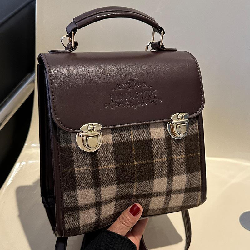 Нишевый универсальный рюкзак женская мода ретро сумка студенческий класс повседневный рюкзак
Нишевый универсальный рюкзак женская мода ретро сумка студенческий класс повседневный рюкзак