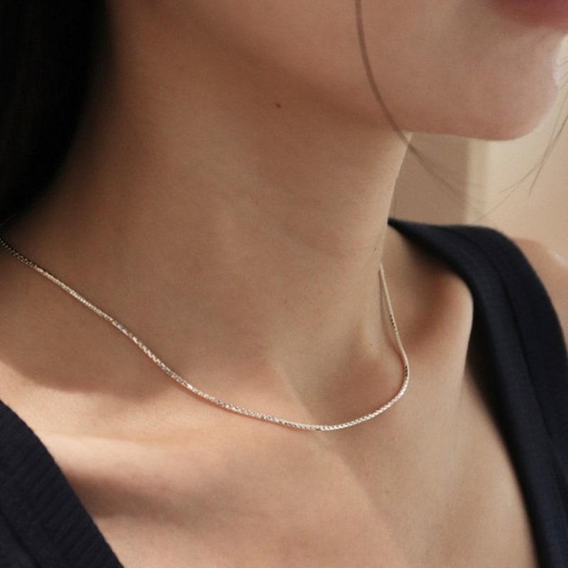 VINOOM line necklace 39cm
VINOOM line necklace 39cm