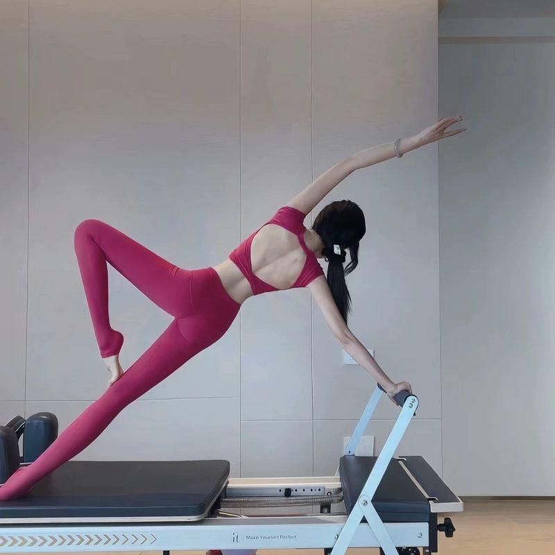 New Yoga Short Sleeve Women s Fixed Chest Pad Sexy Backless Short Sports T-Shirt Waist-Tight Slim Looking Fitness Vest Raspberry Red S
New Yoga Short Sleeve Women s Fixed Chest Pad Sexy Backless Short Sports T-Shirt Waist-Tight Slim Looking Fitness Vest Raspberry Red S