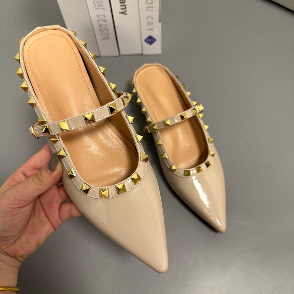 2025 summer new rivets, light mouth, nude bag head, half drag women wear small people outside and increase 5CM inside, pointed single shoes 40 абрикосовий
2025 summer new rivets, light mouth, nude bag head, half drag women wear small people outside and increase 5CM inside, pointed single shoes 40 абрикосовий