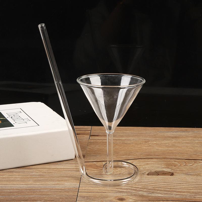 Креативный стеклянный спиральный коктейльный бокал, вращающийся бокал для мартини, креативный бокал с соломинкой, бокал для сока и красного вина
Креативный стеклянный спиральный коктейльный бокал, вращающийся бокал для мартини, креативный бокал с соломинкой, бокал для сока и красного вина