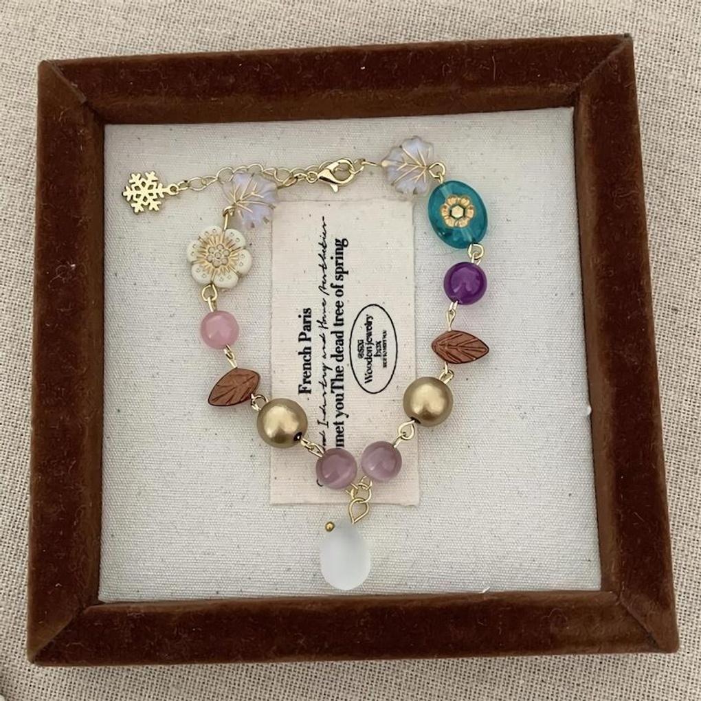 Women s Vintage Moonstone Flower Leaf Bead Tassel Bracelet umbrage
Women s Vintage Moonstone Flower Leaf Bead Tassel Bracelet umbrage