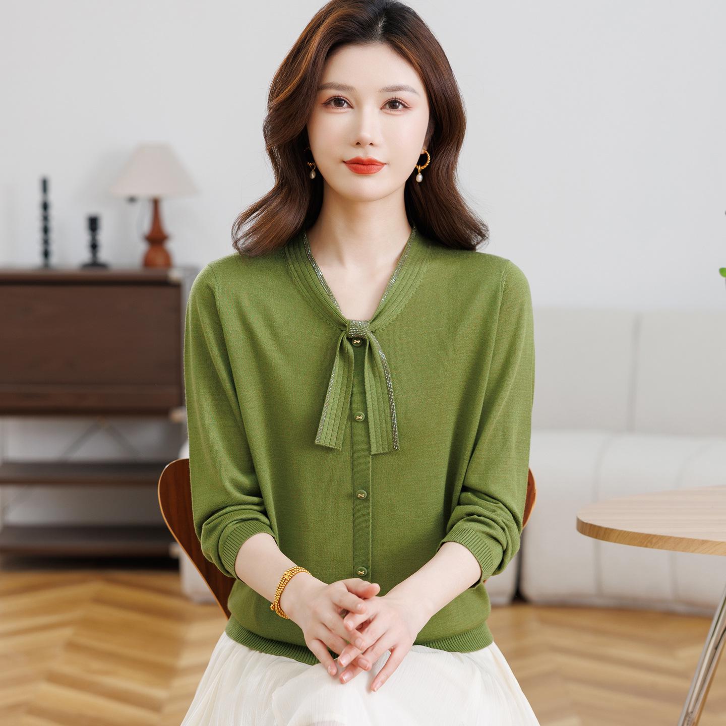 Stylish Spring Wool Sweater - Women s Round Neck Lightweight Knitwear for Middle-Aged and Elderly Mothers 3XL (135-145 jin) зелений
Stylish Spring Wool Sweater - Women s Round Neck Lightweight Knitwear for Middle-Aged and Elderly Mothers 3XL (135-145 jin) зелений