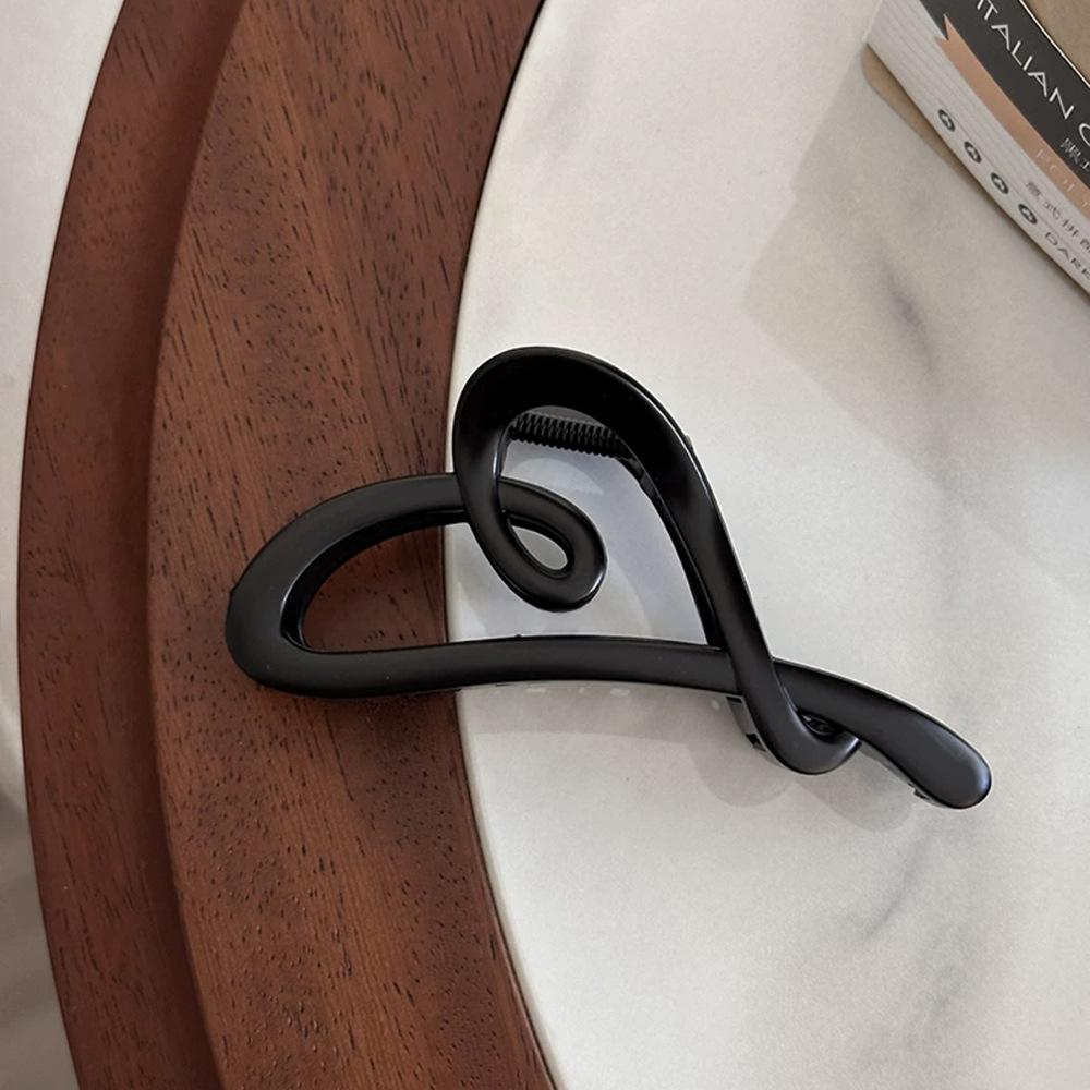 Fashion Hollow Heart Hair Clips Acetic Acid Brown Heart Hair Claw For Women Girls Uxury Korean Trendy Summer Hair Accessories Large Shark Grab Clip прохладный черный
Fashion Hollow Heart Hair Clips Acetic Acid Brown Heart Hair Claw For Women Girls Uxury Korean Trendy Summer Hair Accessories Large Shark Grab Clip прохладный черный