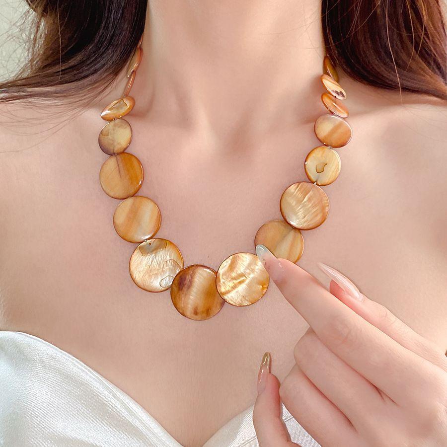 Fashion Shell Necklace, Summer Vacation-style Collarbone Chain, Minimalist Artistic and Unique Versatile Accessory for Women коричневий
Fashion Shell Necklace, Summer Vacation-style Collarbone Chain, Minimalist Artistic and Unique Versatile Accessory for Women коричневий