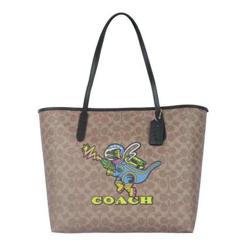 COACH 44 Fashionable magnetic buckle closure PVC Tote bag Tote bag shopping bag handbag large size for women Khaki color matching коричневий
COACH 44 Fashionable magnetic buckle closure PVC Tote bag Tote bag shopping bag handbag large size for women Khaki color matching коричневий