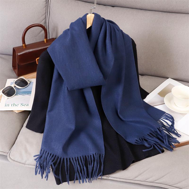 69 цветов Зимний шарф для женщин Теплые кашемировые шарфы Хиджаб Однотонный Женский Длинный Шаль Палантин Женский Пашмина Бандана Пончо Столы 33X180 cm
69 цветов Зимний шарф для женщин Теплые кашемировые шарфы Хиджаб Однотонный Женский Длинный Шаль Палантин Женский Пашмина Бандана Пончо Столы 33X180 cm