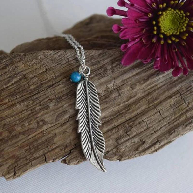 Bohemian Feather Necklace Turquoise Stone Pendant Vintage Jewelry Birthday Gift for Women Daily Wear & Special Occasions
Bohemian Feather Necklace Turquoise Stone Pendant Vintage Jewelry Birthday Gift for Women Daily Wear & Special Occasions