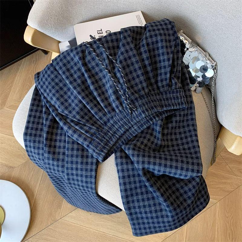 Women s Small Dark Blue Plaid Plush Pants - Slimming, Floor-Length for Autumn/Winter L (Recommended 111-120 lbs)
Women s Small Dark Blue Plaid Plush Pants - Slimming, Floor-Length for Autumn/Winter L (Recommended 111-120 lbs)